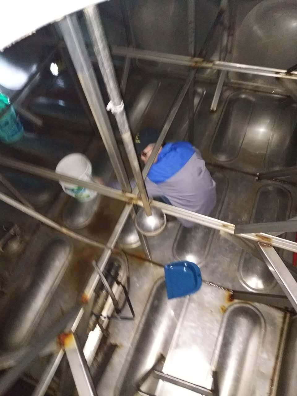 宝山区同济大厦水箱清洗